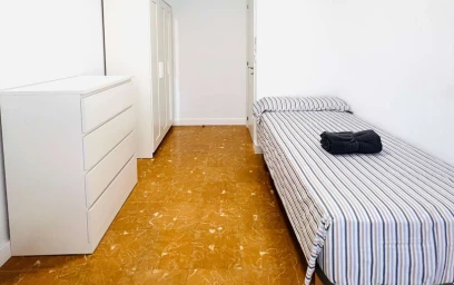 Quarto privado em C. Gral. Martín de la Carrera, imagem 1 de 19