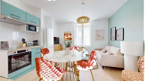 Chambre privée à 60 Rue des Ponts, 54000 Nancy, France, image 14 de 22