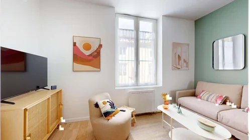 Chambre privée à 60 Rue des Ponts, 54000 Nancy, France, image 21 de 22