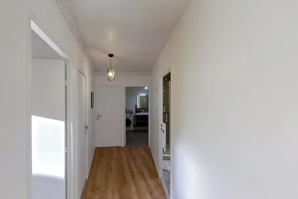 Chambre privée à Rue Jeannot, Charles III/Centre Ville, image 9 de 10