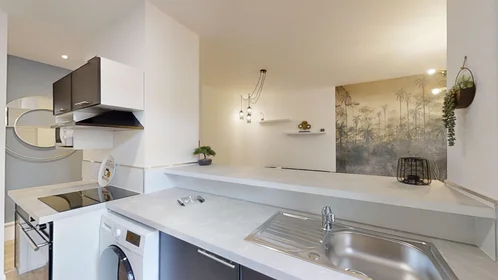 Quarto privado em 40 Boulevard de Lyon, imagem 11 de 23