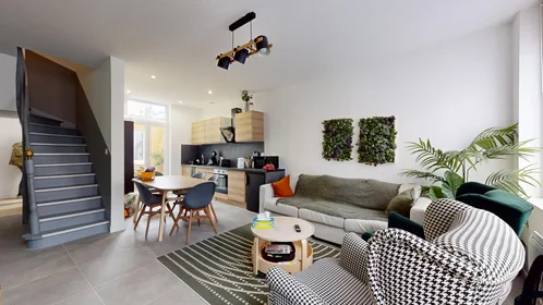Privatzimmer in der 40 Rue Blin De Bourdon, bild 1 von 10