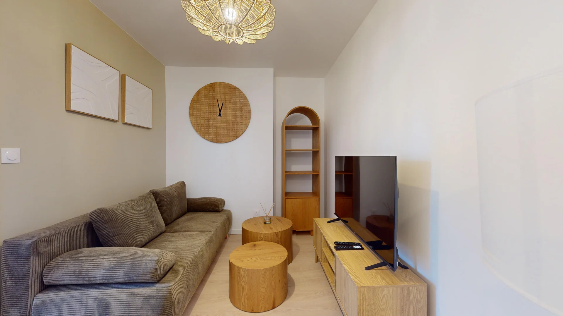 Quarto de estudante confortável e espaçoso em 