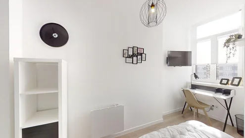 Quarto privado em 40 Boulevard de Lyon, imagem 21 de 22
