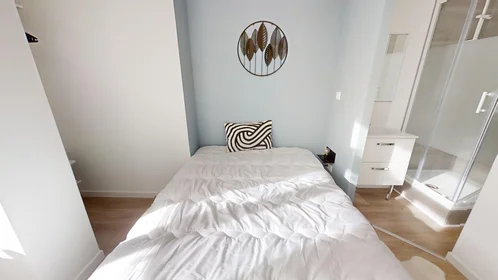 Quarto privado em 40 Boulevard de Lyon, imagem 22 de 22