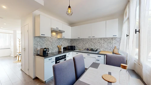 Quarto privado em 7 Avenue Henri Dunant, imagem 25 de 28