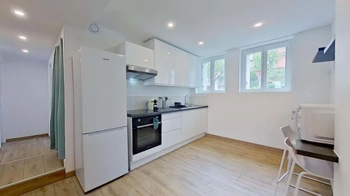 Habitación privada en 86 Rue Joseph Creach, 29200 Brest, France, imagen 14 de 18
