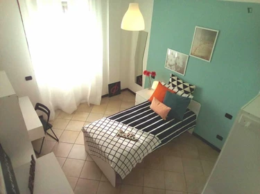 Habitación en alquiler con cama doble Brescia