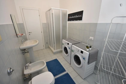 Stanza privata in VIA ANGELO MAJ, immagine 15 di 19