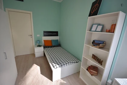 Alquiler de habitación en piso compartido en Bergamo