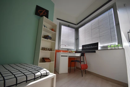 Stanza privata in VIA ANGELO MAJ, immagine 2 di 21