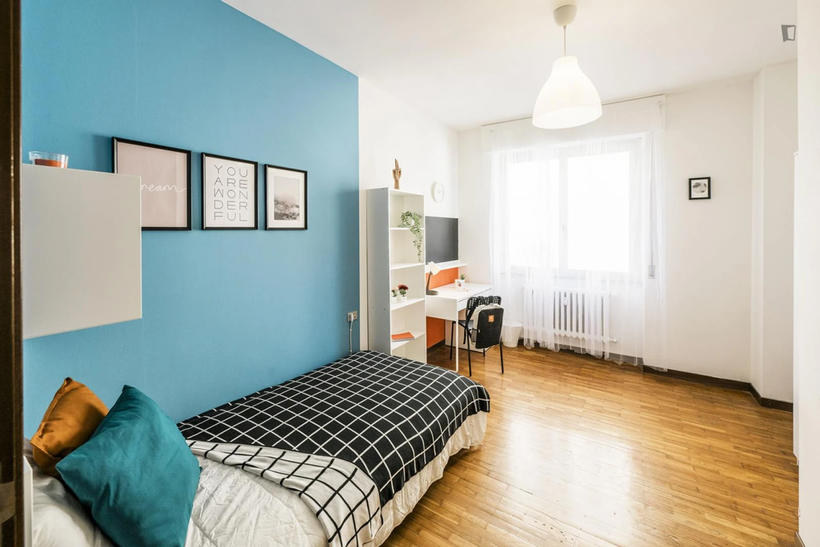 Camera accogliente per studenti disponibile a 