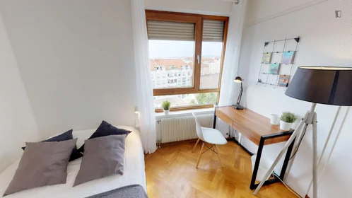 Private room at Rue Garibaldi, image 2 of 13