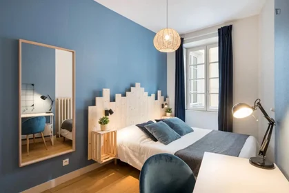 Quarto privado em Rue de la République, imagem 1 de 10