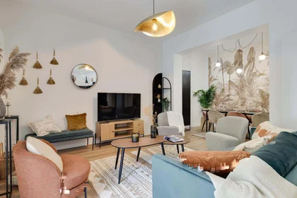Quarto privado em 12 Rue Frantz Despagnet, 33000 Bordeaux, France, imagem 4 de 16