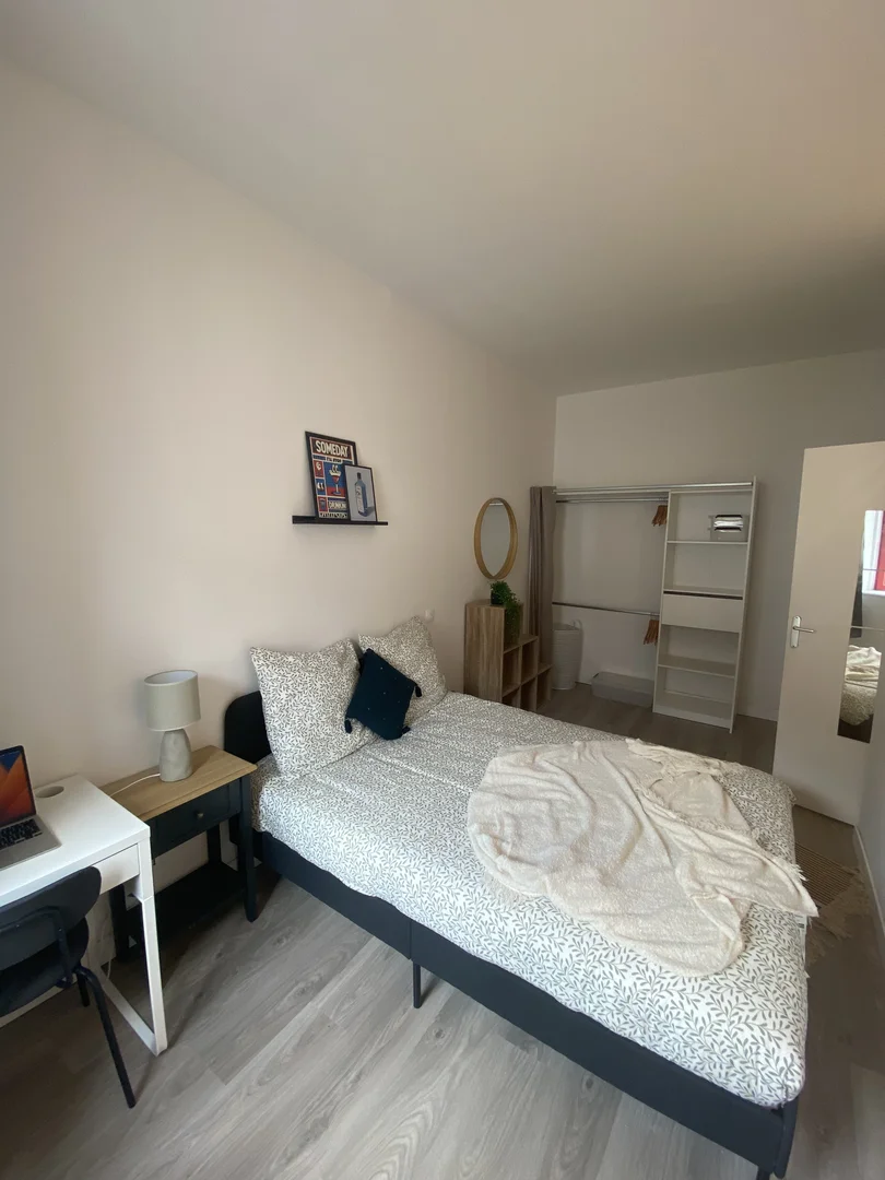 Quarto de estudante funcional perfeito para estudar em