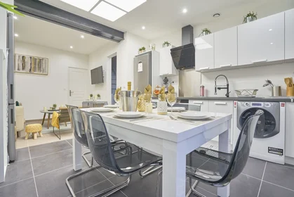 Özel oda konumu 9 rue Kléber, 6 17 görüntüsü