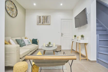 Özel oda konumu 9 rue Kléber, 8 17 görüntüsü