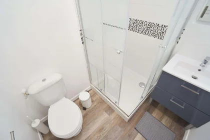 私人房间 在 89 Rue d'Isly, 59000 Lille, France, 24的图像5