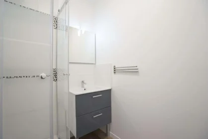 Chambre privée à 89 Rue d'Isly, 59000 Lille, France, image 7 de 12