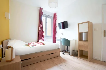 Chambre privée à 89 Rue d'Isly, 59000 Lille, France, image 1 de 24