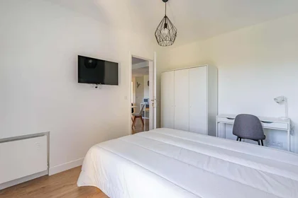 Prywatny pokój 422 Av. Jean-Paul Coste, 13100 Aix-en-Provence, France, obraz 2 11