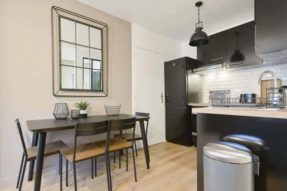 Habitación privada en 69 Rue Chanzy, 51100 Reims, France, imagen 16 de 24