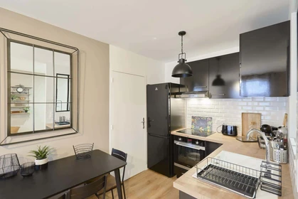 Habitación privada en 69 Rue Chanzy, 51100 Reims, France, imagen 18 de 24