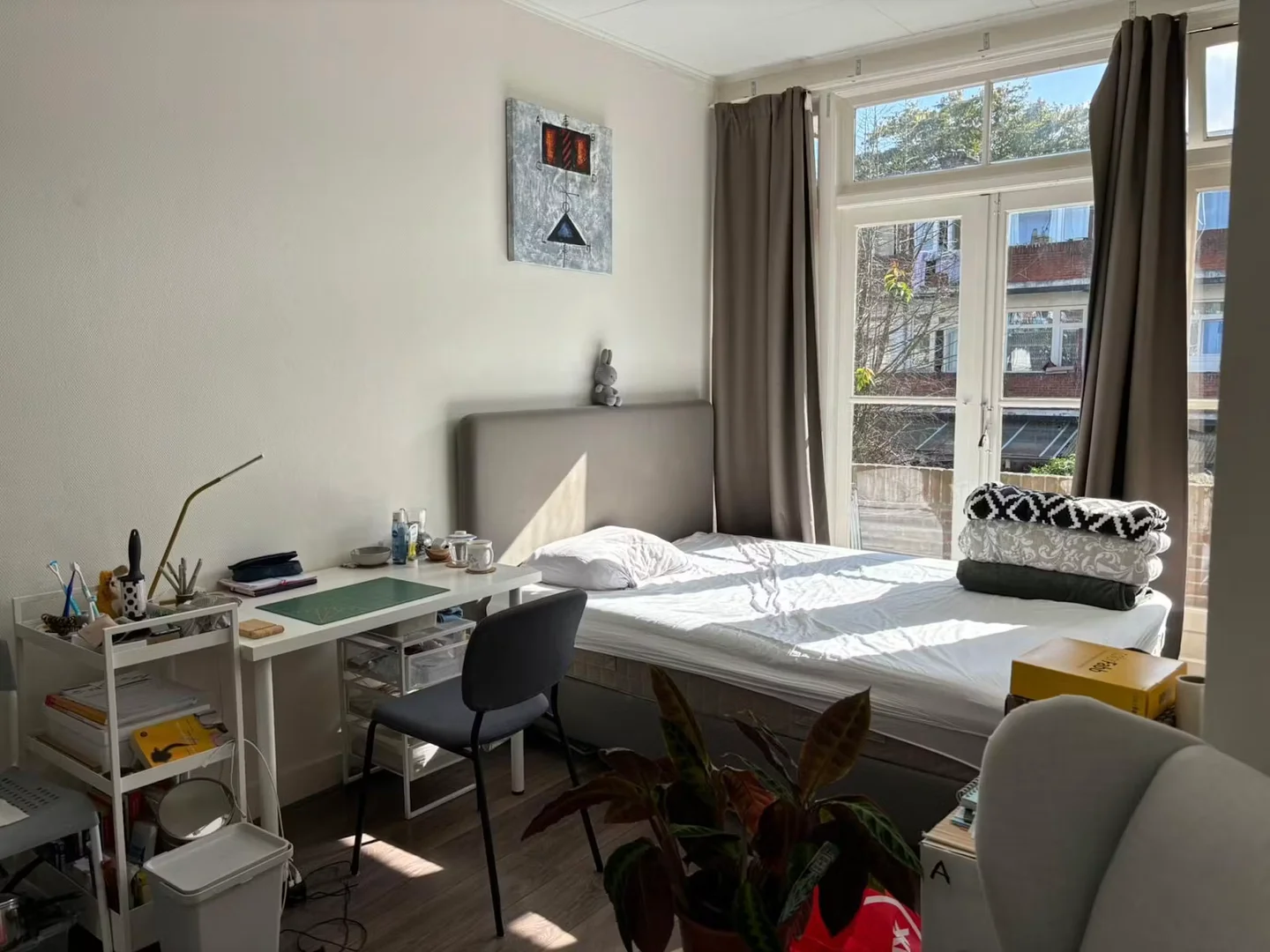 Habitación para estudiantes en  con área de estudio y facilidades compartidas