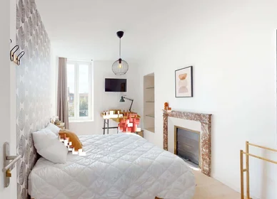 Özel oda konumu 25 Rue General Fauconnet, 21000 Dijon, France, 2 10 görüntüsü
