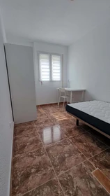 Pokój do wynajęcia z podwójnym łóżkiem w Cartagena