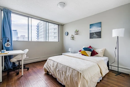 Room for rent in a shared flat in Calgary