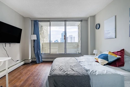 Chambre à louer avec lit double Calgary