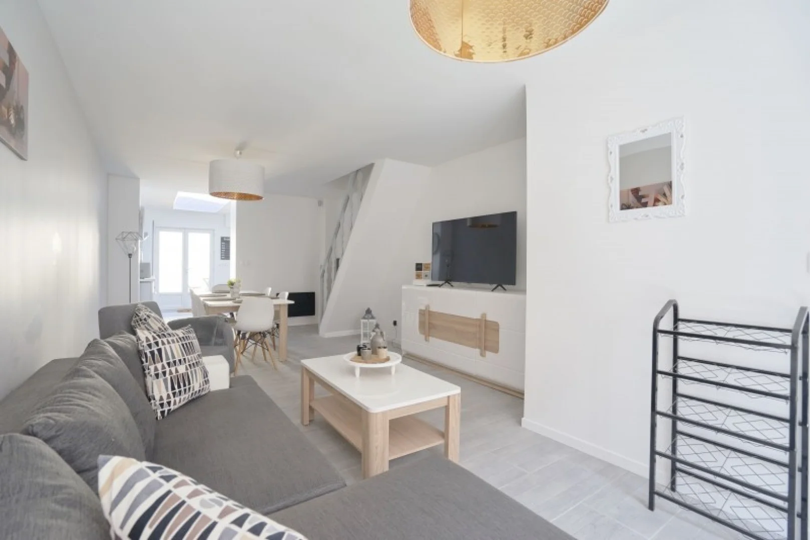 Chambre d'étudiant à avec espace d'étude et installations communes