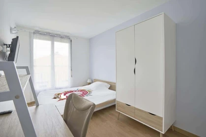 Habitación en alquiler con cama doble Reims