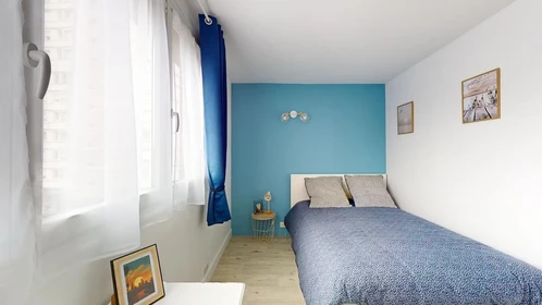 Quarto para alugar num apartamento partilhado em Orleans