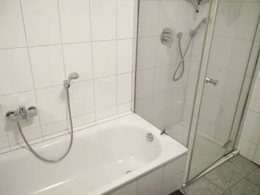 Quarto privado em Ludwigstraße, Sternschanze, imagem 9 de 10