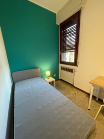 Bologna de çift kişilik yataklı kiralık oda