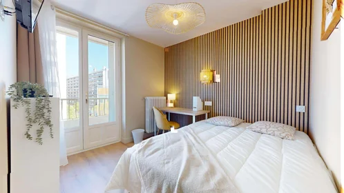 私人房间 在 344 Av. Berthelot, 69008 Lyon, France, 10的图像1