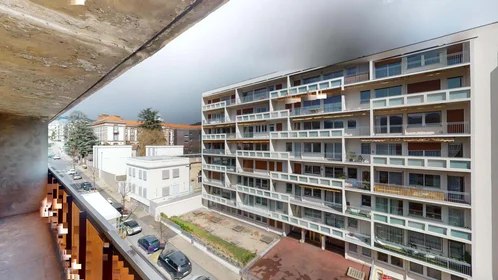 Stanza privata in 3 Av. Raymond Bergougnan, 63100 Clermont-Ferrand, France, immagine 17 di 18