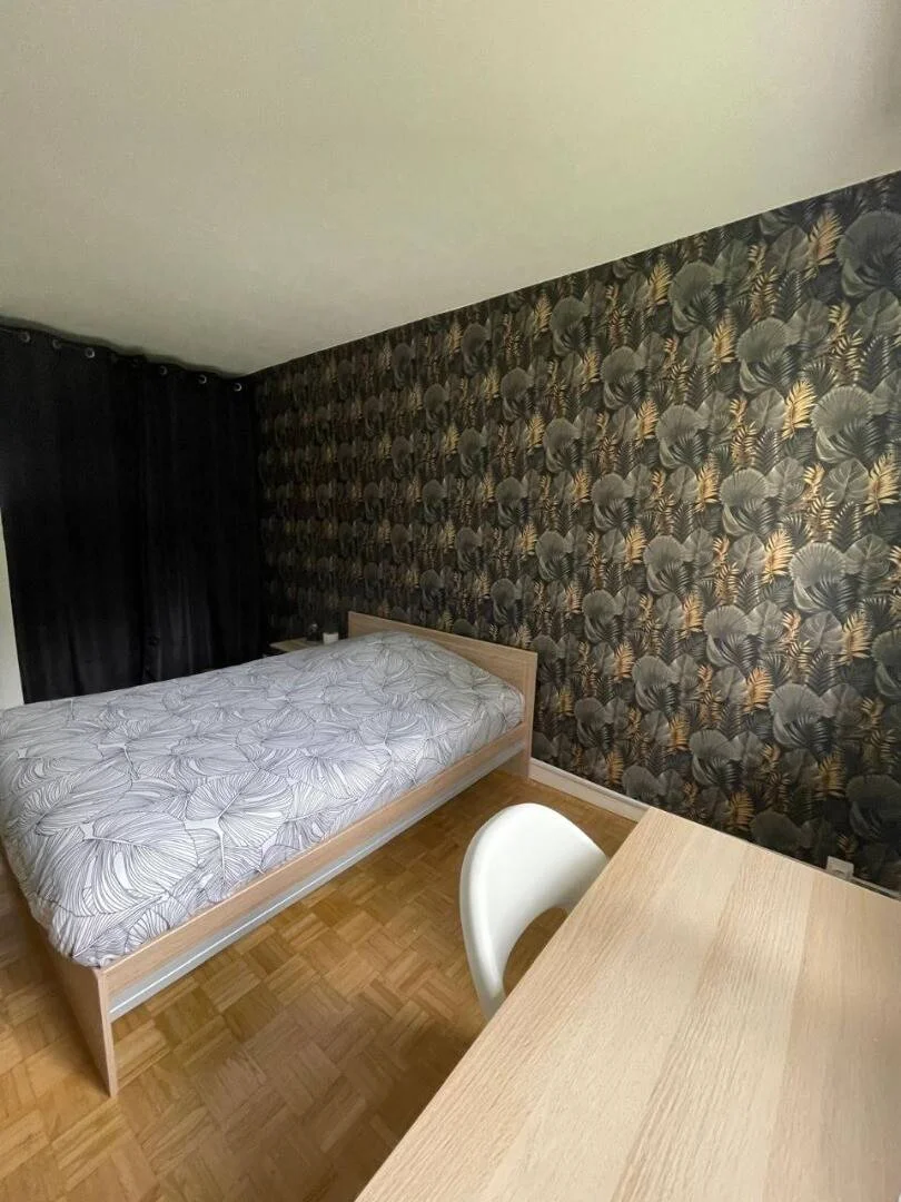 Chambre d'étudiant confortable et spacieuse dans 