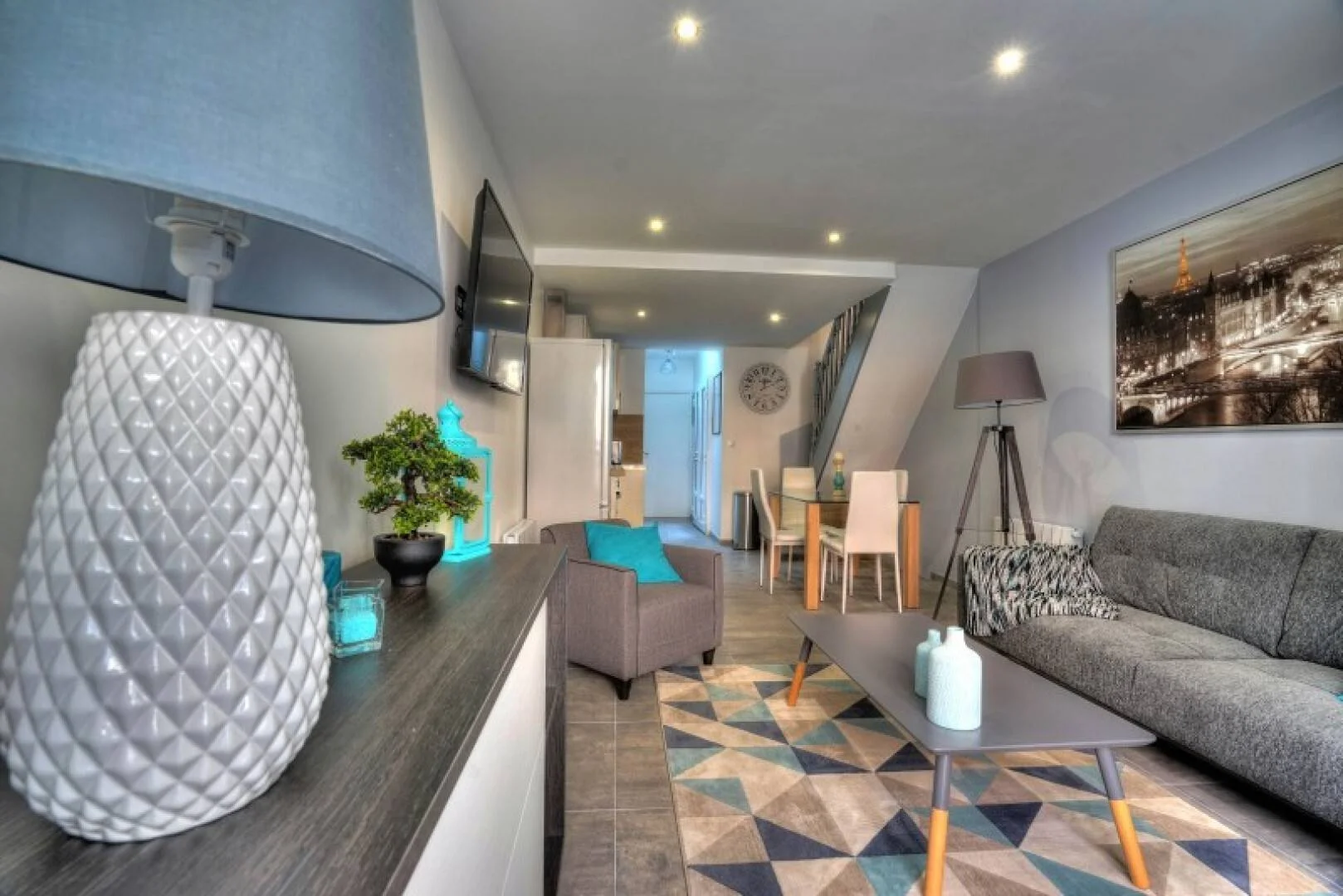 Student-friendly room in  with modern amenities