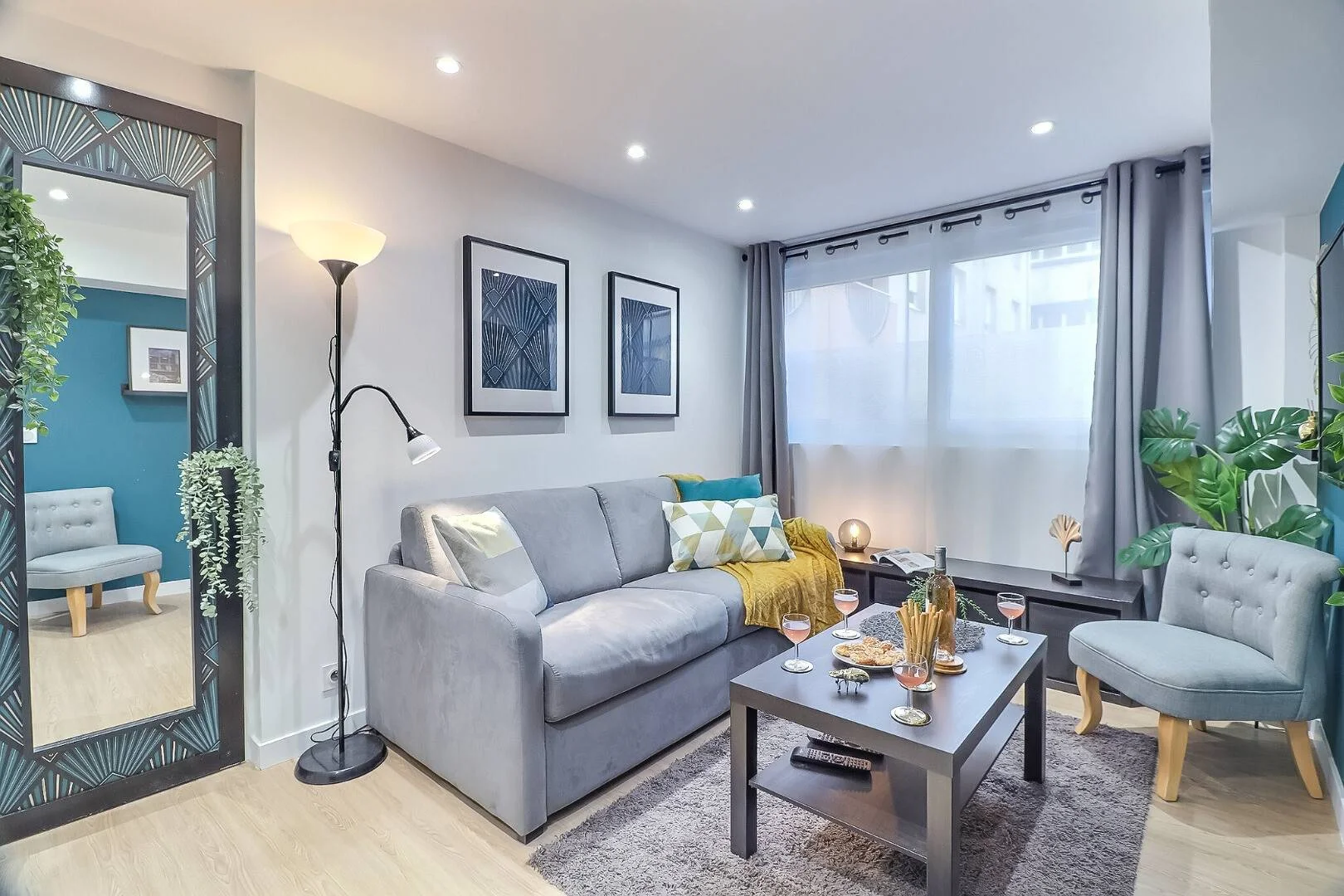 Habitación para estudiantes en  con área de estudio y facilidades compartidas