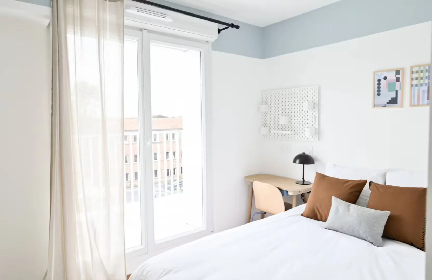 Budget-friendly student room close to campus in 