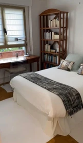 Bright private room in Donostia-san-sebastian