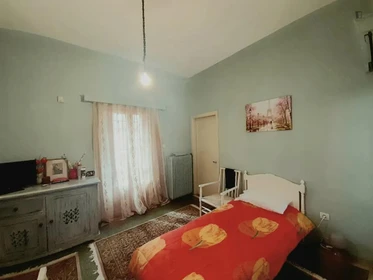 Zimmer mit Doppelbett zu vermieten Patras