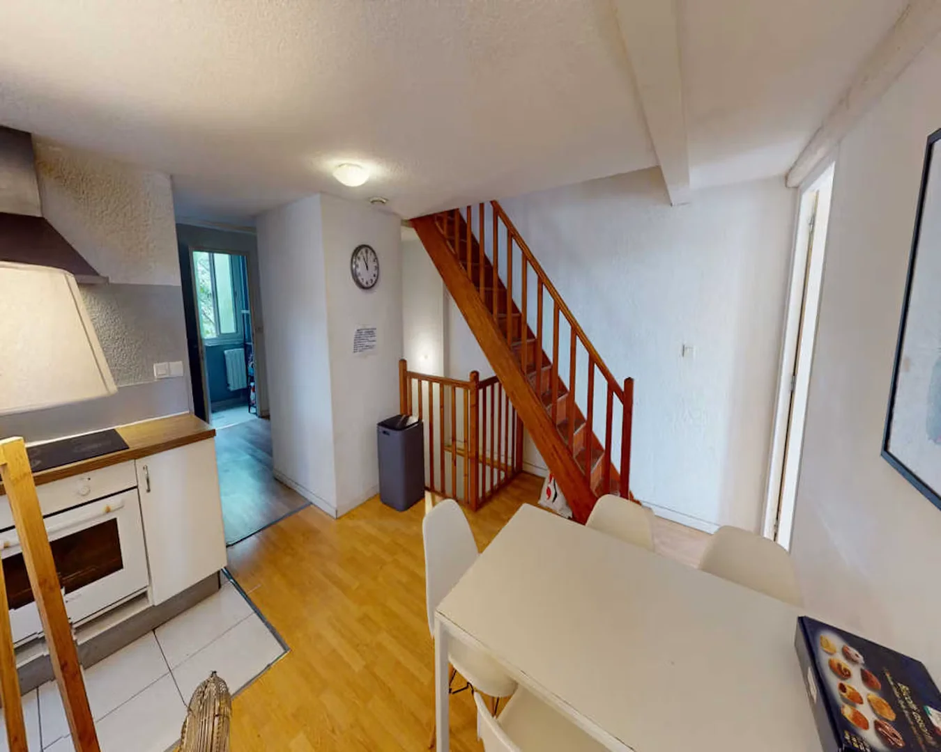 Student-friendly room in with modern amenities