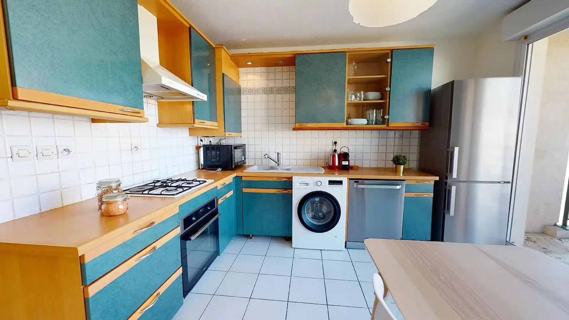 Chambre d'étudiant confortable et spacieuse dans