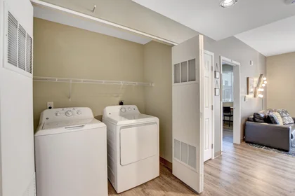 Apartamento inteiro em residência em 1055 E Tropicana Ave, Las Vegas, NV 89119, USA, imagem 35 de 42