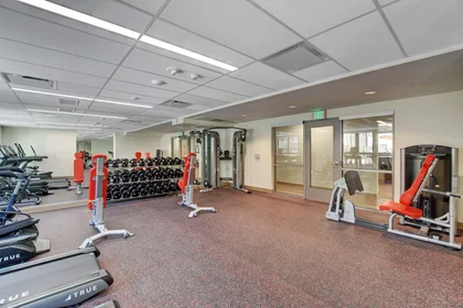 Apartamento inteiro em residência em 1055 E Tropicana Ave, Las Vegas, NV 89119, USA, imagem 25 de 42